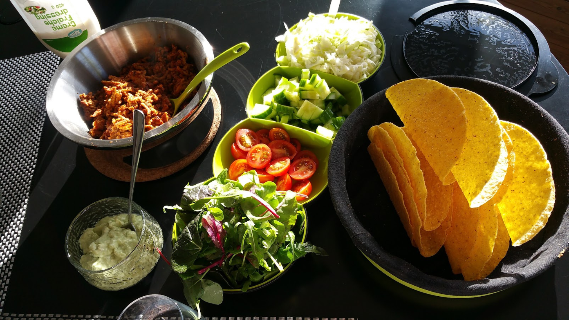Tacos med sommersalat og oksekød